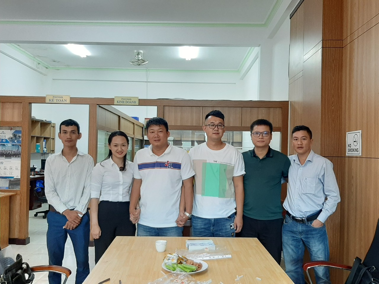 Chủ tịch HĐQT Công ty Cổ phần Đầu tư và Thương mại Quốc tế VCC đến thăm và làm việc với đối tác phân phối độc quyền keo silicone Huitian khu vực Tây Nguyên